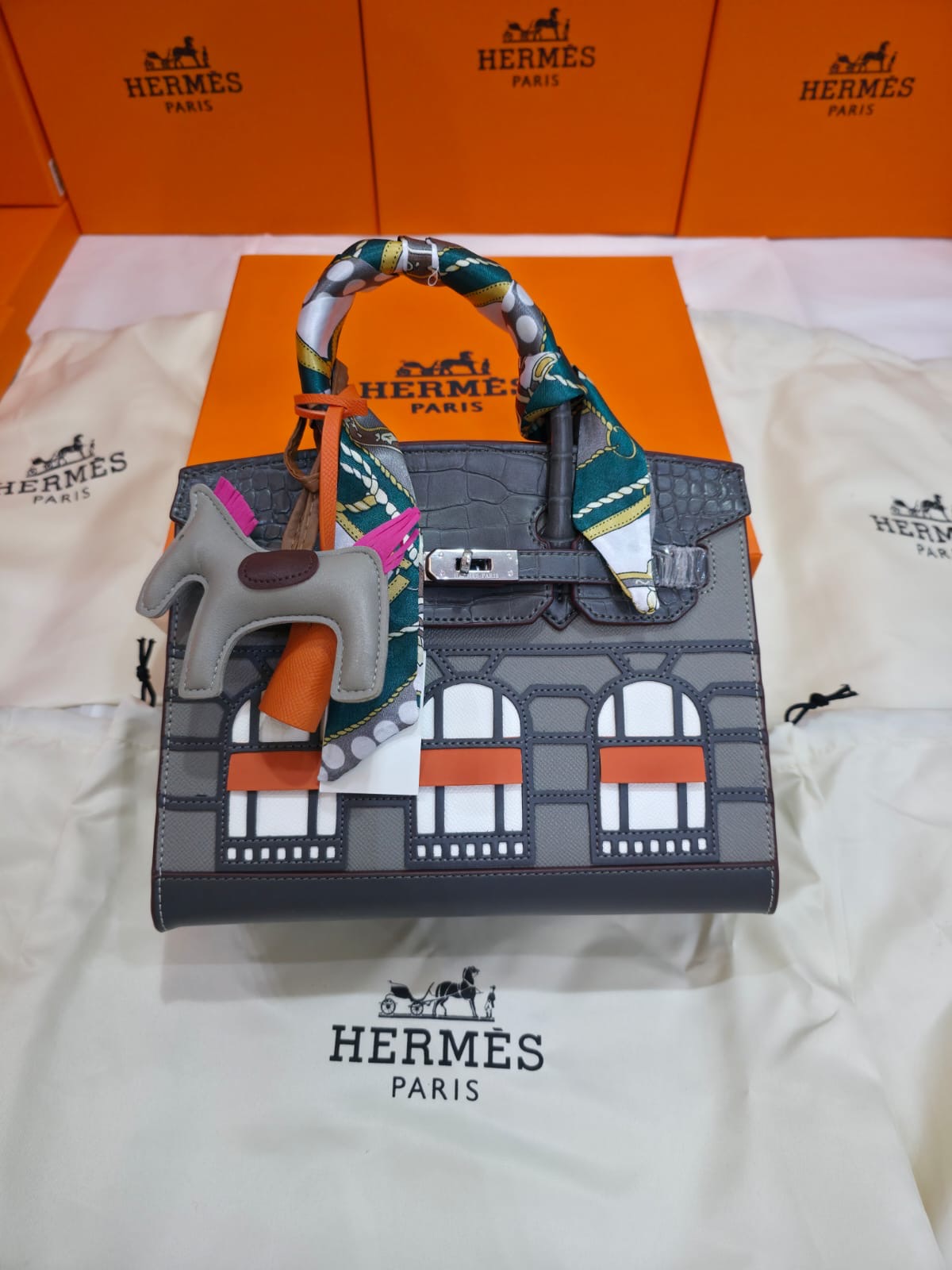 55954612-776e-464d-8d7f-6fa16f0827d1